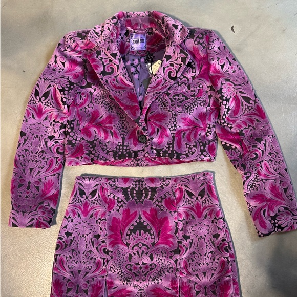 ANNA SUI X FREE PEOPLE Pink and Black Velvet Floral Blazer and Skirt Set - Picture 2 of 3